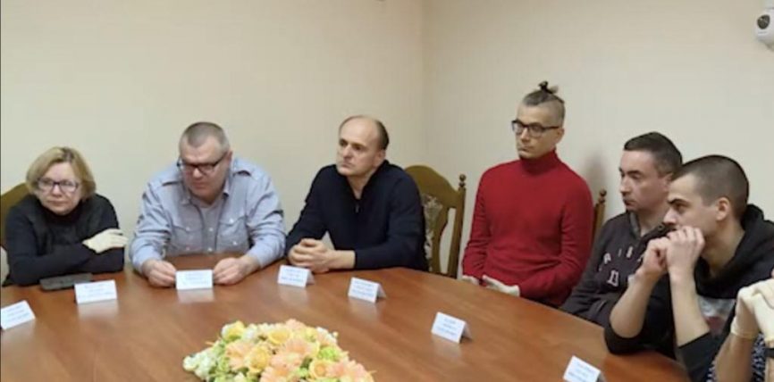 ДОКУМЕНТТЕРИ ЖОК ЖҮКТӨР КАРМАЛДЫ