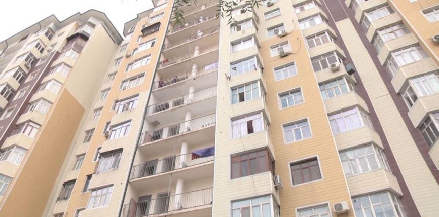ДУШАНБЕДЕ ТУРГУНДАР «АВАРИЯЛЫК ҮЙЛӨРДӨ» ЖАШООГО АРГАСЫЗ БОЛУШУУДА