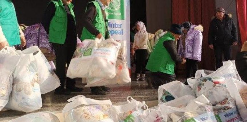 ПАМИРЛИК КЫРГЫЗДАРГА ГУМАНИТАРДЫК ЖАРДАМДАР ЖЕТКИРИЛДИ