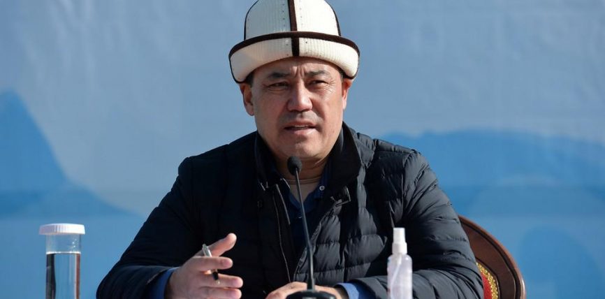 САДЫР ЖАПАРОВ ОШТУКТАР МЕНЕН ЖОЛУГУШКАНДА, ШАЙЛООДО АДМИНИСТРАТИВДИК РЕСУРСТАРДЫ УРУНБАЙ ТУРГАНДЫГЫН УБАДАЛАДЫ