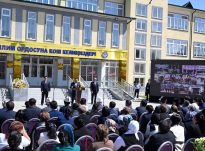 ПРЕЗИДЕНТ САДЫР ЖАПАРОВ: «ӨЛКӨБҮЗДҮ ӨНҮКТҮРҮҮГӨ ИЙГИЛИКТҮҮ КАТЫШУУ ҮЧҮН ЗАРЫЛ БОЛГОН ЗАМАНБАП БИЛИМГЕ ЖАНА ЖӨНДӨМГӨ ЭЭ БИЛИМДҮҮ АДИСТЕРДИ ДАЯРДАМАЙЫНЧА, КҮЧТҮҮ МАМЛЕКЕТТИ КУРУУ МҮМКҮН ЭМЕС!»