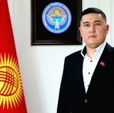 МАНАС ШААРДЫК ДЕПУТАТТАР КЕҢЕШИНЕ ЖАҢЫ ТӨРАГА ШАЙЛАНДЫ