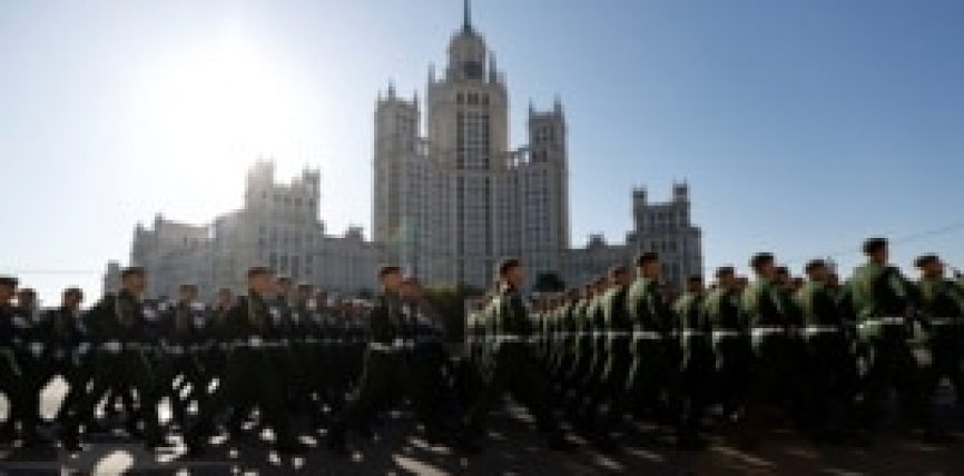УКРАИНА КМШ ӨЛКӨЛӨРҮНҮН ЛИДЕРЛЕРИНИН МОСКВАДАГЫ ПАРАДГА БАРЫШЫН АЙЫПТАДЫ