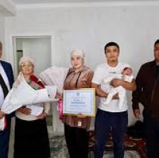 ҮЧ ЭМ ТӨРӨГӨН ЭНЕГЕ 100 МИҢ СОМ ТАПШЫРЫЛДЫ