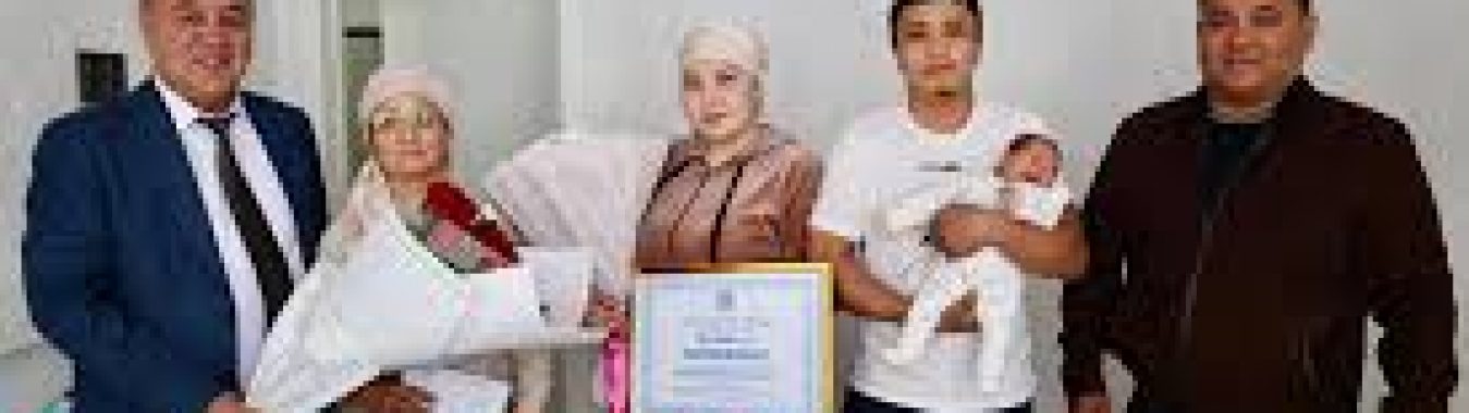 ҮЧ ЭМ ТӨРӨГӨН ЭНЕГЕ 100 МИҢ СОМ ТАПШЫРЫЛДЫ