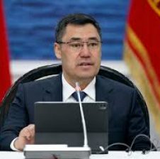 ПРЕЗИДЕНТ БИР КАТАР ЖЕТЕКЧИЛЕРГЕ КАТУУ СӨГҮШ БЕРДИ