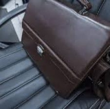 ҮЧ МИНИСТР КЫЗМАТТАН АЛЫНДЫ