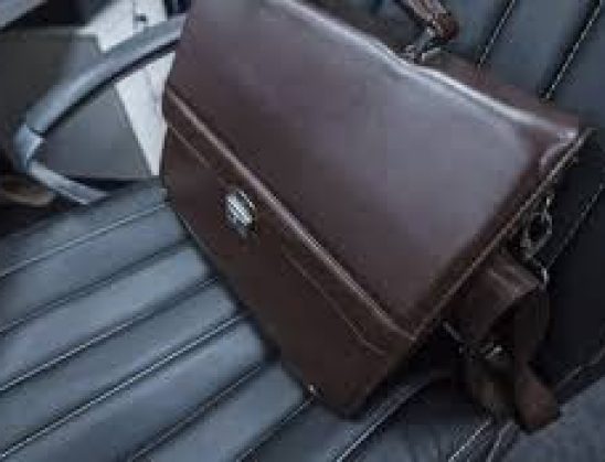 ҮЧ МИНИСТР КЫЗМАТТАН АЛЫНДЫ