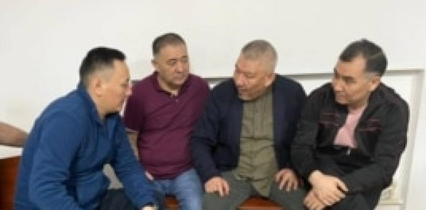 КЕМПИР-АБАД ИШИ: АБАКТАГЫ ТӨРТ САЯСАТЧЫНЫН АДВОКАТТАРЫ ЭЛ АРАЛЫК УЮМДАРГА КАЙРЫЛДЫ