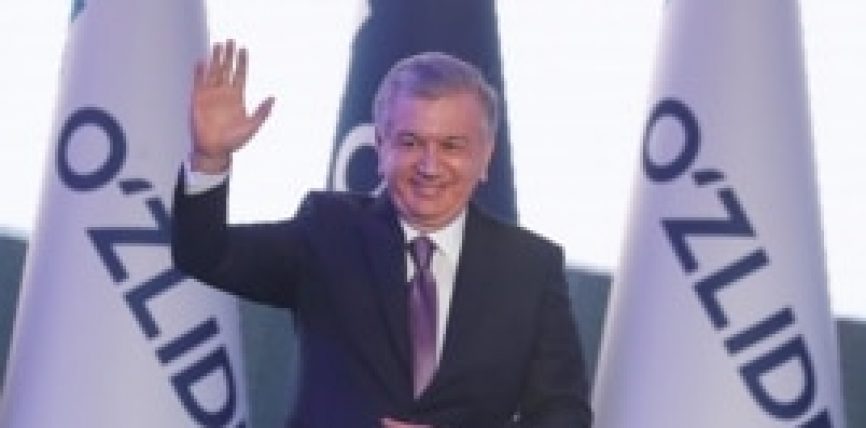 МИРЗИЁЕВ КОНСТИТУЦИЯНЫ ӨЗГӨРТҮҮ БОЮНЧА РЕФЕРЕНДУМ ӨТКӨРҮҮНҮ СУНУШТАДЫ