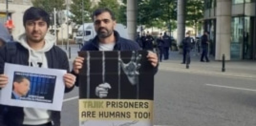 ТАЖИК ОППОЗИЦИЯСЫНЫН ТАРАПТАШТАРЫ РАХМОНДУН ЕВРОПАДАГЫ САПАРЫНА КАРШЫ АКЦИЯ ӨТКӨРҮШТҮ
