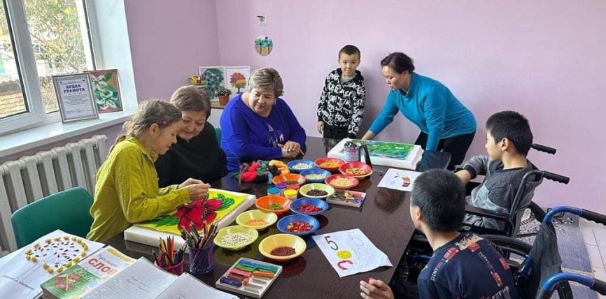МИНИСТР ГҮЛНАРА БААТЫРОВА ЖАЛАЛ-АБАДДАГЫ БАЛДАРДЫН ПСИХОНЕВРОЛОГИЯЛЫК МЕКЕМЕСИН КЫДЫРДЫ