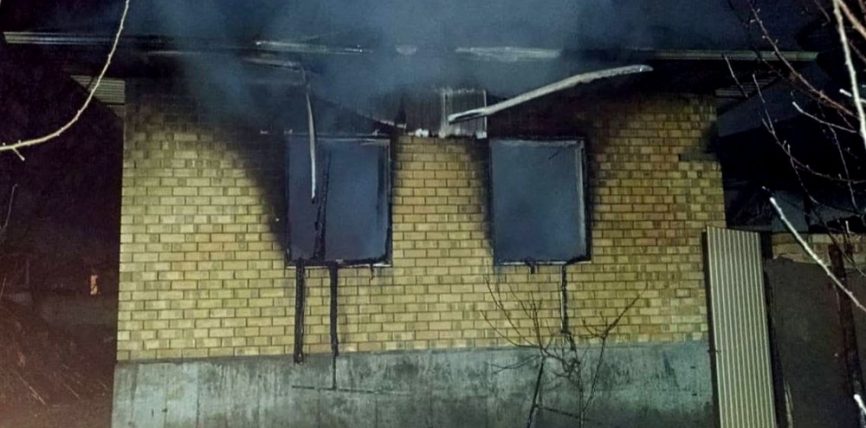 ӨЗГӨНДӨ ТУРАК ҮЙДҮ ӨРТ ЧАЛЫП, ТӨРТ БАЛАНЫН ӨМҮРҮ КЫЙЫЛДЫ