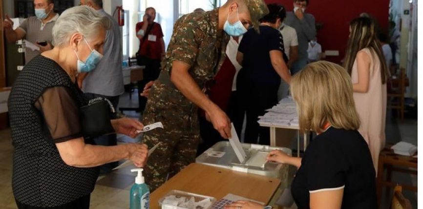 «БИЗДИН КЫРГЫЗСТАН» ПАРТИЯСЫ МАНДАТЫНАН АЖЫРАТЫЛДЫ