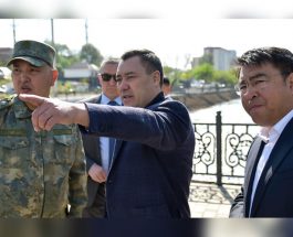 ОШ ШААРЫНДАГЫ АК-БУУРА ДАРЫЯСЫНАН 323 МИҢ ТОННАДАН АШЫК ТАШТАНДЫ ЧЫГАРЫЛДЫ