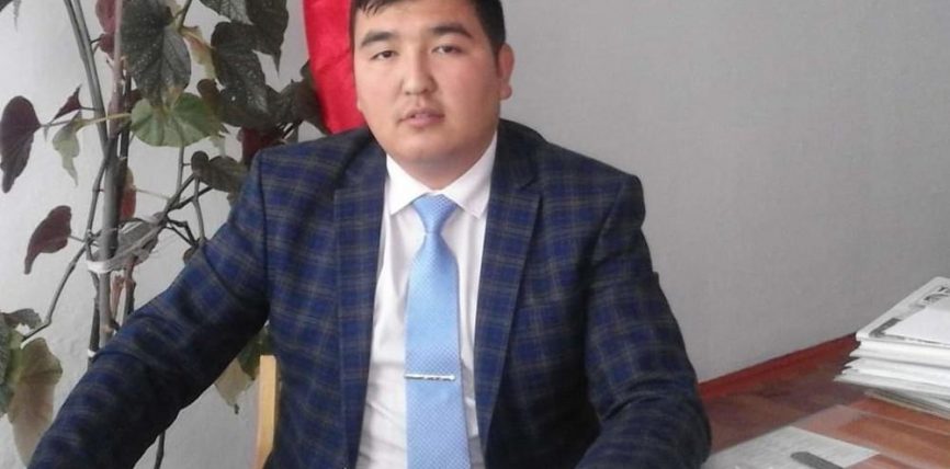НУРБЕК ЖООШБАЕВ ТАШ-КӨМҮР ШААРДЫК БИЛИМ БЕРҮҮ БӨЛҮМҮНҮН БАШЧЫСЫ БОЛУП ДАЙЫНДАЛДЫ