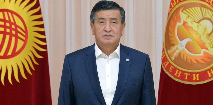 ПРЕЗИДЕНТ С.ЖЭЭНБЕКОВ ОТСТАВКАГА КЕТТИ