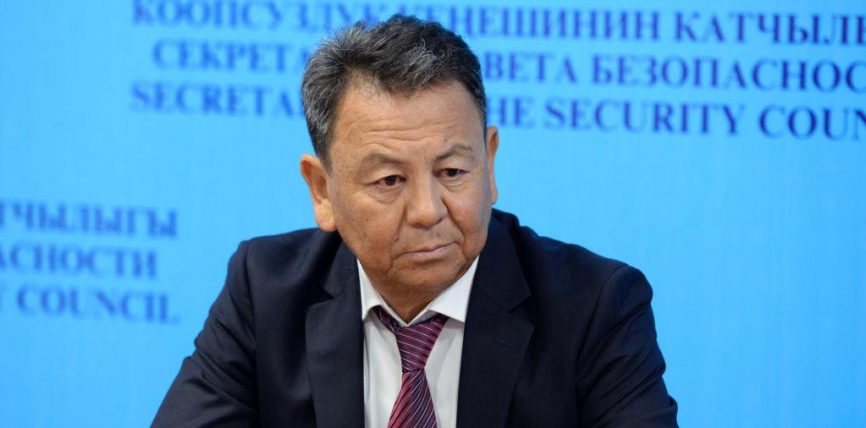 Өмүрбек Суваналиев өлкөнүн коопсуздук тармагын тейлеп жатканын билдирди