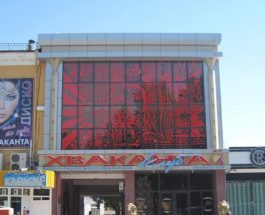 COVID-19: ХОЖЕНТТЕ САНИТАРДЫК НОРМАЛАРДЫ САКТАБАГАН КӨҢҮЛ АЧУУ ЖАЙЛАРЫ ЖАБЫЛУУДА