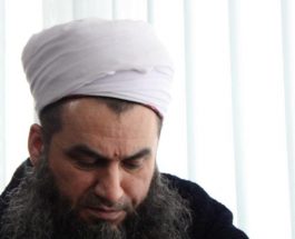 ТАЖИКСТАНДА БЕЛГИЛҮҮ ДИН КЫЗМАТЧЫСЫ КАМАЛДЫ