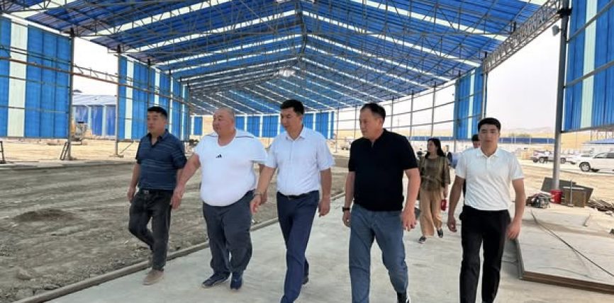 ТИЛЕК ТЕКЕБАЕВ СУЗАК РАЙОНУНДАГЫ ЖАҢЫ КИРПИЧ ЗАВОДУНУН КУРУЛУШ ИШТЕРИ МЕНЕН ТААНЫШТЫ