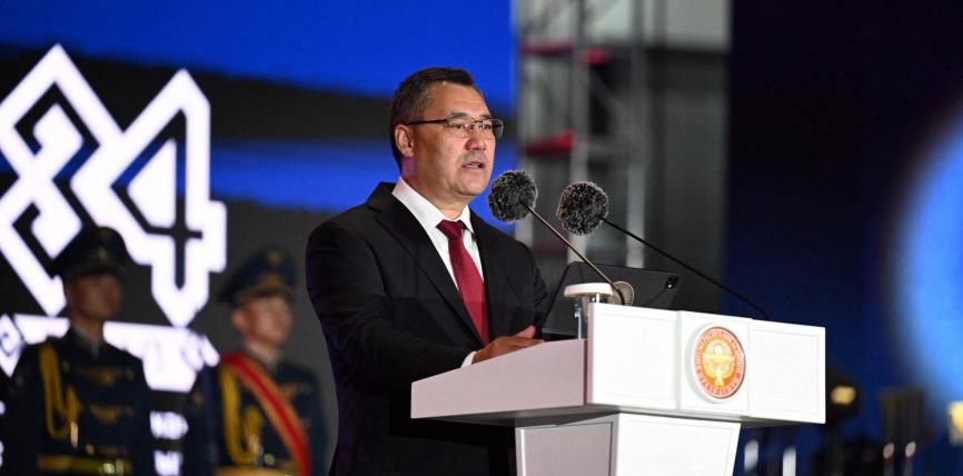 Президент Садыр ЖАПАРОВ: “БИЗ ӨЗГӨЧӨЛӨНГӨН ЖАҢЫ КЫРГЫЗСТАНДЫ КУРУУГА КӨҢҮЛ КОЮШУБУЗ КЕРЕК”