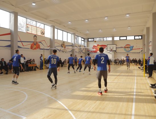 ЭАУда ТУҢГУЧ РЕКТОРУ К.Ш. ТОКТОМАМАТОВДУН ЖАРКЫН ЭЛЕСИНЕ АРНАЛГАН ВОЛЕЙБОЛ ӨТТҮ