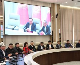 МАНАС ШААРЫНА КАРАКОЛ ШААРЫНЫН МЭРИ БАШТАГАН ЖЕТЕКЧИЛЕР ТАЖРЫЙБА АЛМАШУУ ИШ САПАРЫ МЕНЕН КЕЛИШТИ