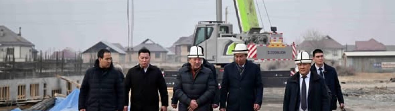 МИНИСТРЛЕР КАБИНЕТИНИН ТӨРАГАСЫ АДЫЛБЕК КАСЫМАЛИЕВ МАНАС ШААРЫНДАГЫ БИР КАТАР КУРУЛУШТАРДЫН ЖҮРҮШҮ МЕНЕН ТААНЫШТЫ