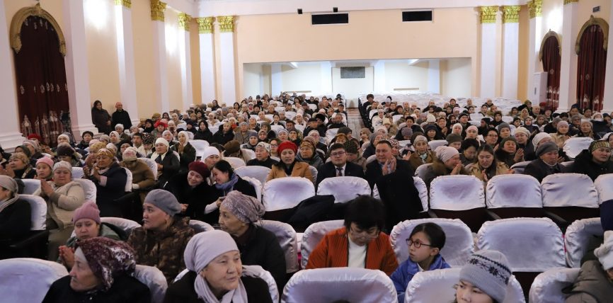 ТЕАТРДА “ТАГДЫР СЫНООСУ” АТТУУ СПЕКТАКЛЬ КӨРСӨТҮЛДҮ