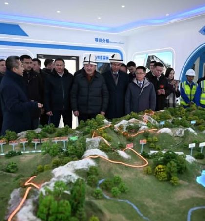 МИНКАБ ТӨРАГАСЫ “КЫТАЙ – КЫРГЫЗСТАН – ӨЗБЕКСТАН” ТЕМИР ЖОЛУНУН ТИЛКЕСИНДЕГИ ТУННЕЛДИН КУРУЛУШУНУН ЖҮРҮШҮ МЕНЕН ТААНЫШТЫ