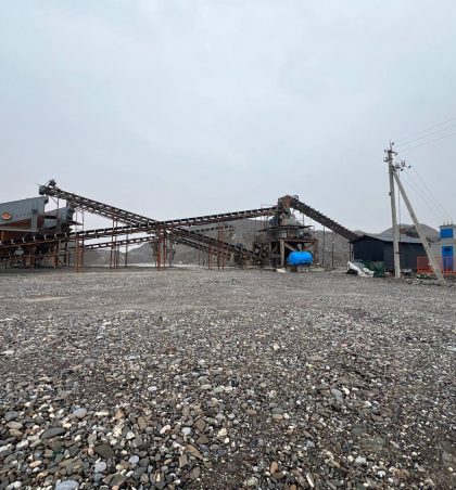 МАНАС ШААРЫНДА 70КЕ ЖАКЫН ЖУМУШ ОРДУН ТҮЗҮҮЧҮ ТАШ ЗАВОД ИШКЕ КИРЕТ