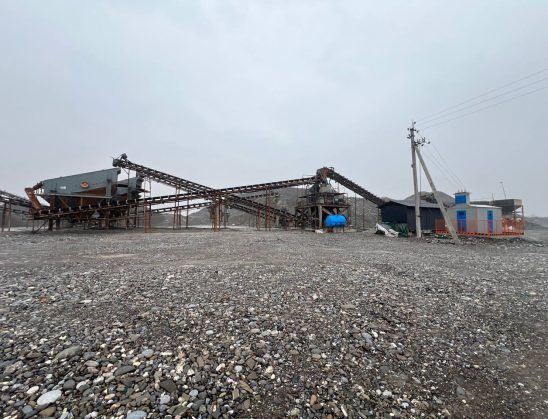 МАНАС ШААРЫНДА 70КЕ ЖАКЫН ЖУМУШ ОРДУН ТҮЗҮҮЧҮ ТАШ ЗАВОД ИШКЕ КИРЕТ