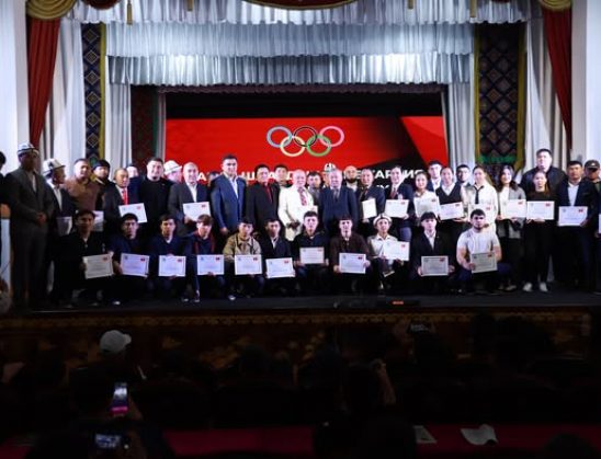 ДЕНЕ ТАРБИЯ ЖАНА СПОРТ КЫЗМАТКЕРЛЕРИНИН КЕСИПТИК МАЙРАМЫ БЕЛГИЛЕНДИ