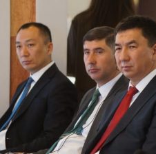 ОБЛУС БАШЧЫСЫ ТИЛЕК ТЕКЕБАЕВ ЫСЫК-КӨЛ ОБЛУСУНДАГЫ ГЕОПАРКТАРДЫ ӨНҮКТҮРҮҮ БОЮНЧА ЭЛ АРАЛЫК СИМПОЗИУМГА КАТЫШУУДА
