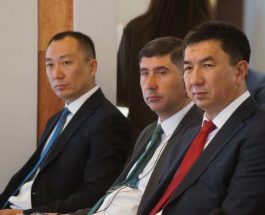 ОБЛУС БАШЧЫСЫ ТИЛЕК ТЕКЕБАЕВ ЫСЫК-КӨЛ ОБЛУСУНДАГЫ ГЕОПАРКТАРДЫ ӨНҮКТҮРҮҮ БОЮНЧА ЭЛ АРАЛЫК СИМПОЗИУМГА КАТЫШУУДА