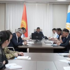 ЖАЛАЛ-АБАД ОБЛУСУНДАГЫ ЖОЛ КЫРСЫКТАРЫН АЗАЙТУУ АРАКЕТТЕРИ ТАЛКУУЛАНДЫ