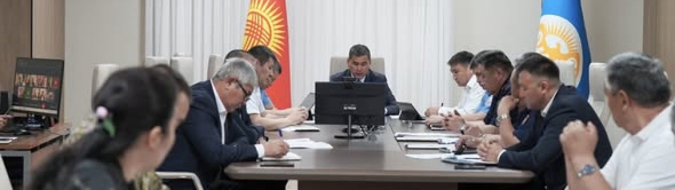 ЖАЛАЛ-АБАД ОБЛУСУНДАГЫ ЖОЛ КЫРСЫКТАРЫН АЗАЙТУУ АРАКЕТТЕРИ ТАЛКУУЛАНДЫ