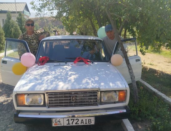 ОРТОК ТОКОЙ ЧАРБАСЫНДА ЖЕҢҮҮЧҮЛӨР ВАЗ-2107 АВТОМАШИНА МЕНЕН СЫЙЛАНЫШТЫ