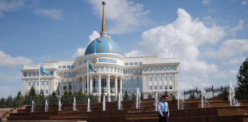 КАЗАКСТАНДА ПРЕЗИДЕНТКЕ ТҮЗ БАШ ИЙГЕН ҮЧ МАМОРГАН ТҮЗҮЛДҮ
