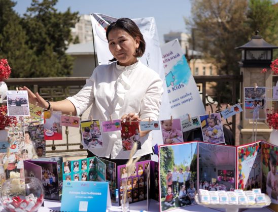 КЫРГЫЗСТАНДА КЫЗ-КЕЛИНДЕРДИН ИШКЕРДИГИН КОЛДОО БОЮНЧА НАСААТЧЫЛЫК ПРОГРАММАГА КАТЫШУУЧУЛАРДЫ КАБЫЛ АЛУУ БАШТАЛДЫ