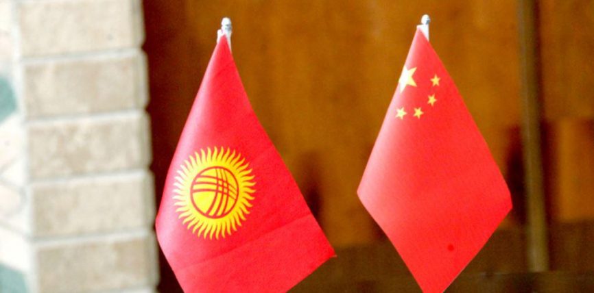 САДЫР ЖАПАРОВ: ТЫШКЫ КАРЫЗДАН ӨЗҮБҮЗДҮН ЭЛЕ РЕСУРС МЕНЕН КУТУЛСАК БОЛОТ ЭКЕН