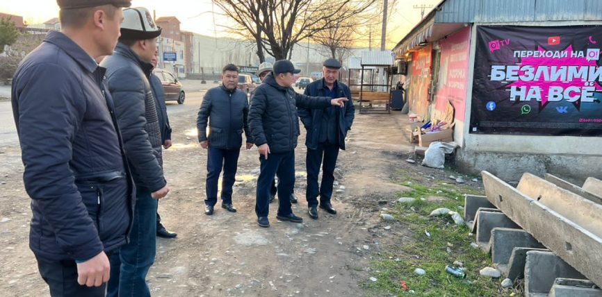 МЭРДИН ТАПШЫРМАСЫ МЕНЕН ШААРДА ТАЗАЛЫК, КӨРКТӨНДҮРҮҮ ИШТЕРИ КҮЧӨЙТ