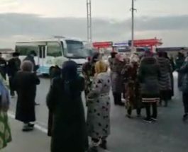 БУХАРА ОБЛУСУНДА ГАЗСЫЗ КАЛГАН ТУРГУНДАР АВТОУНАА ЖОЛУН ТОСУШТУ