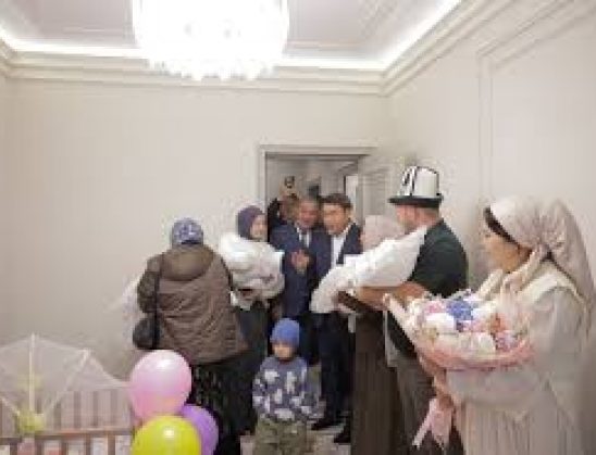 ПРЕЗИДЕНТ ОШТОГУ 4 ЭМДИН ҮЙ-БҮЛӨСҮНӨ БАТИР БЕРДИ