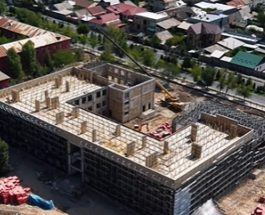 МАНАС ШААРЫНДА 500 ОРУНДУУ МЕКТЕП КУРУЛУУДА